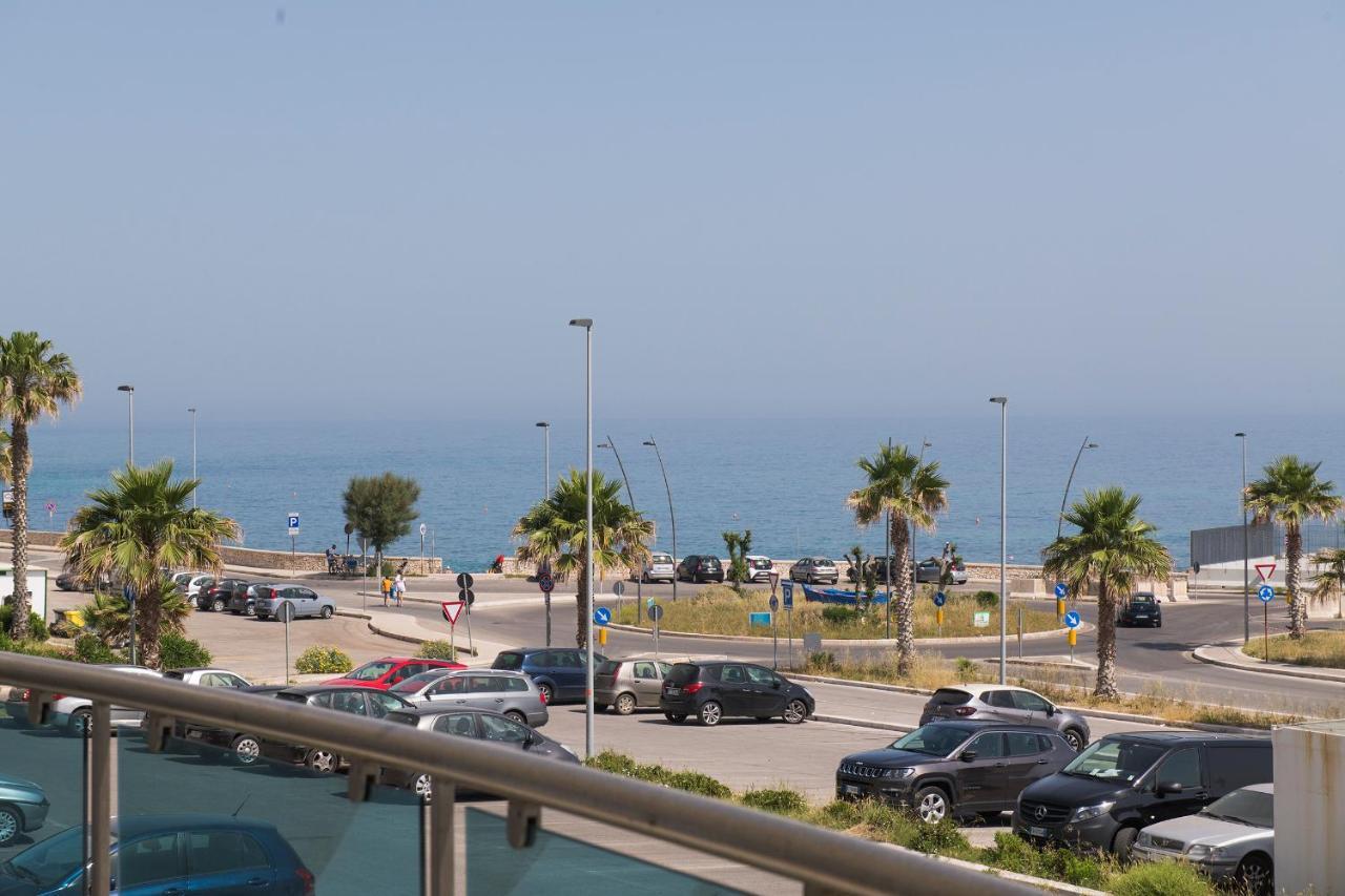 Casa Tiziana - Apulianstay Group Monopoli Bagian luar foto