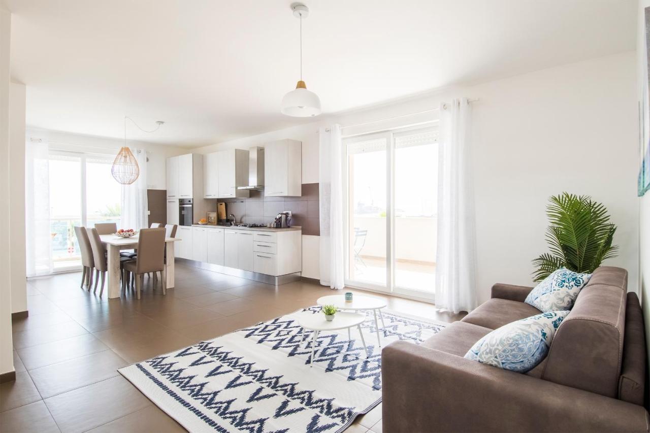 Casa Tiziana - Apulianstay Group Monopoli Bagian luar foto